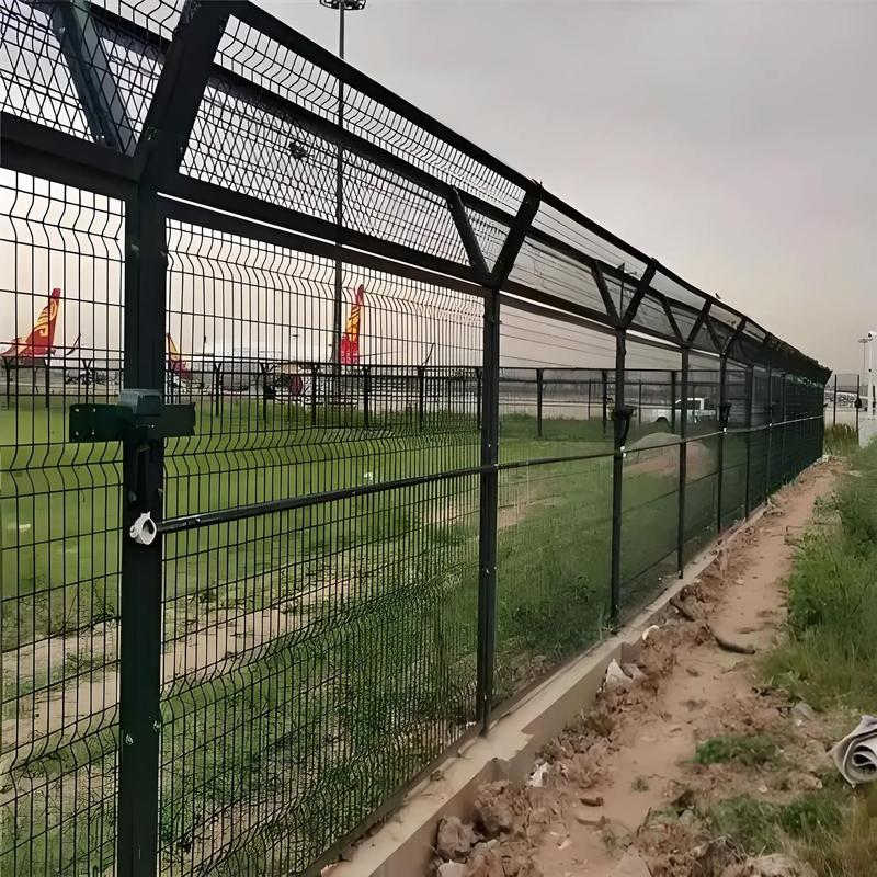 利通区护栏网仿真草坪 - 方案